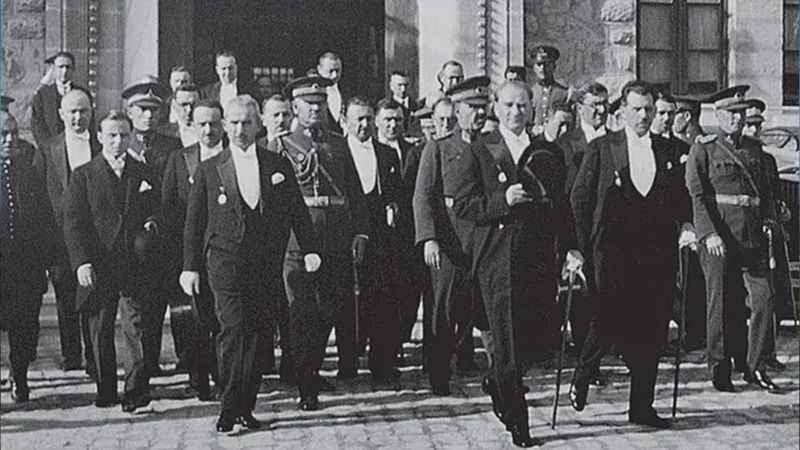 Cumhuriyetin İlanına Kadar Geçen 416 Günlük Bekleyiş