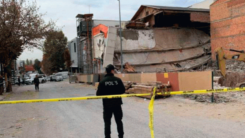 Ankara’da Harfiyat Kaldırılırken Bina Çöktü