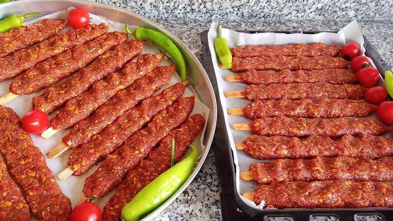 Enfes Adana Kebabı Ama Bol Acılı.. Peki Nasıl Yapılır?