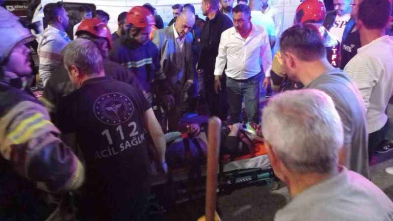 Önce ağaca çarptı sonra devrildi: Kocaeli'nde akıl almaz kaza