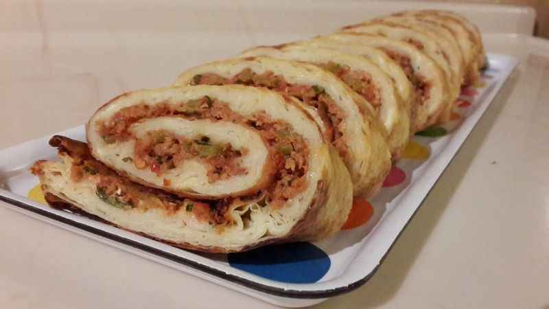 Lahmacun Tadında Börek: 4 Hazır Yufkadan Nefis Lahmacun Böreği Tarifi!