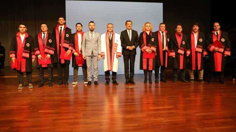 İYİ Parti Yozgat Milletvekili Lütfullah Kayalar: Üniversite öğrencilerine önemli mesajlar verdi