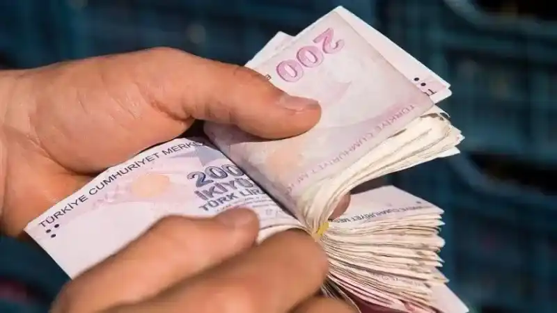 Bu banka tam 20.000 TL faizsiz kredi veriyor! Nakde sıkışanlar şubelerde kuyruk oldu