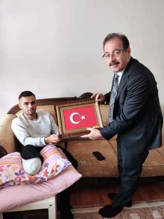 Ak Partili Vekillerden Gazi Uzman Çavuş Adem Zorbilmez'e Ziyaret