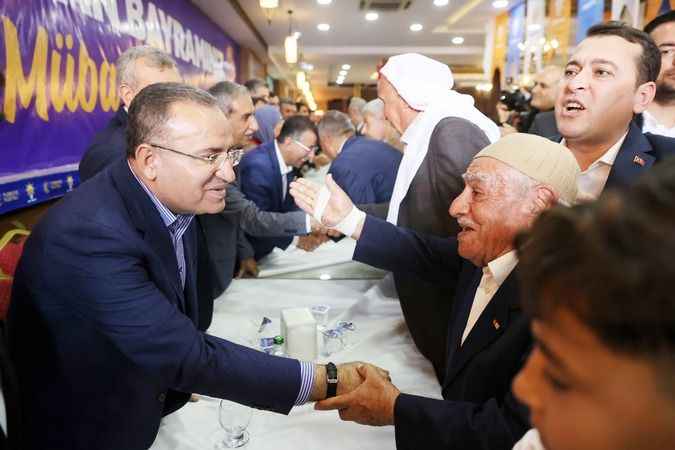 Sağlık Problemlerine Rağmen Yozgat’ını Unutmadı: Bekir Bozdağ’dan Şehrimize Anlamlı Ziyaret!