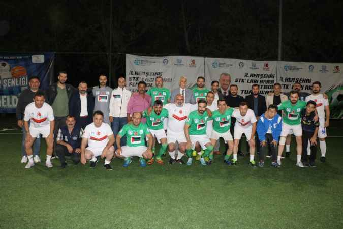 Futbol Turnuvasında Kocaeli Yozgatlılar Derneği Farkını Ortaya Koydu: Son 16'dayız!