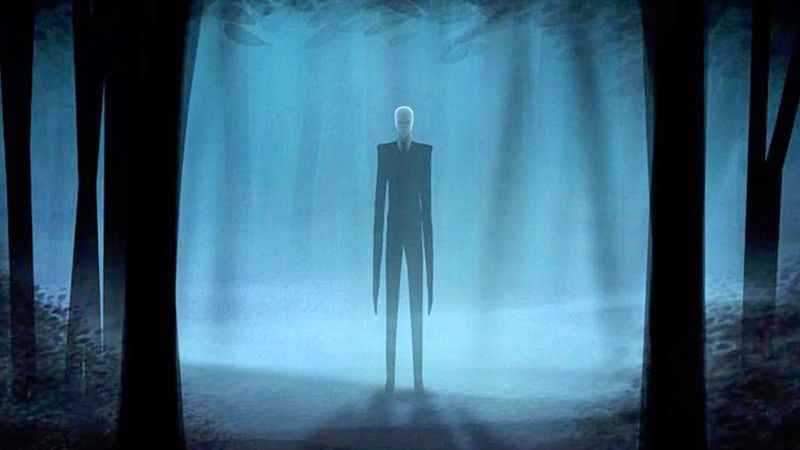 Slenderman Gerçek mi? Slender Man Korkunç Görüntüsü İle Nam Saldı!