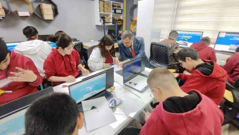 Yozgat'ta TUBİTAK Eğitimlerine 7. Sınıf Öğrencilerinden Yoğun İlgi