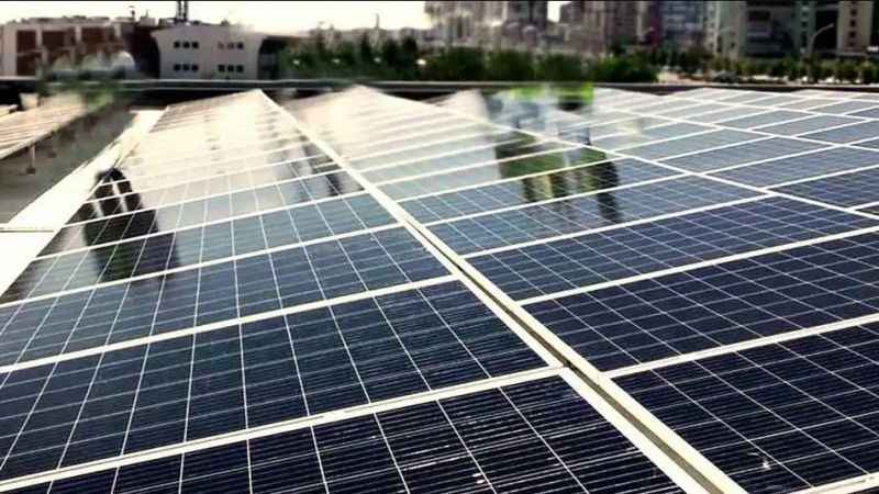 Devrim Yaratan Fabrika: Enerji İhtiyacını Güneş ve Atıklar Sayesinde Karşılıyor!