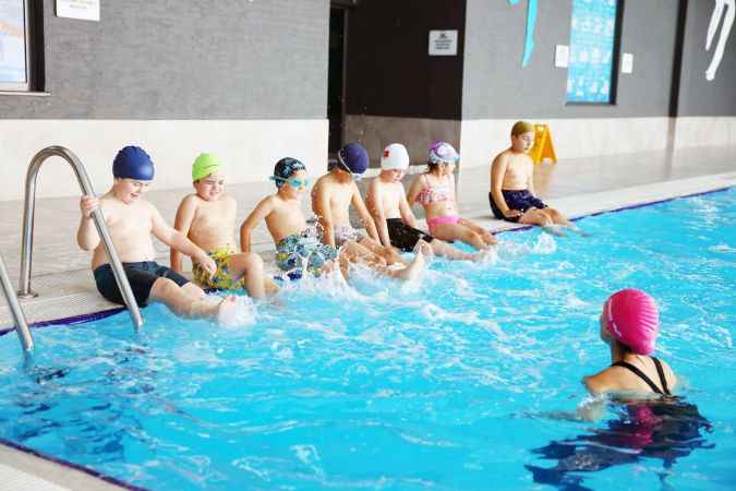 Gölbaşı Belediyesi, Çocuklara Ücretsiz Yüzme Kurslarıyla Geleceğin Sporcularını Yetiştiriyor