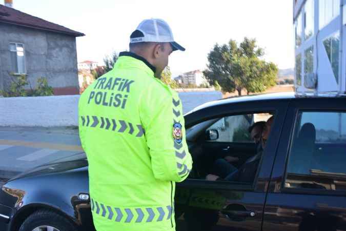 Çekerek’te Hız İhlallerine Karşı Sıkı Denetim: 13 Sürücüye 16 Bin 504 Lira Ceza