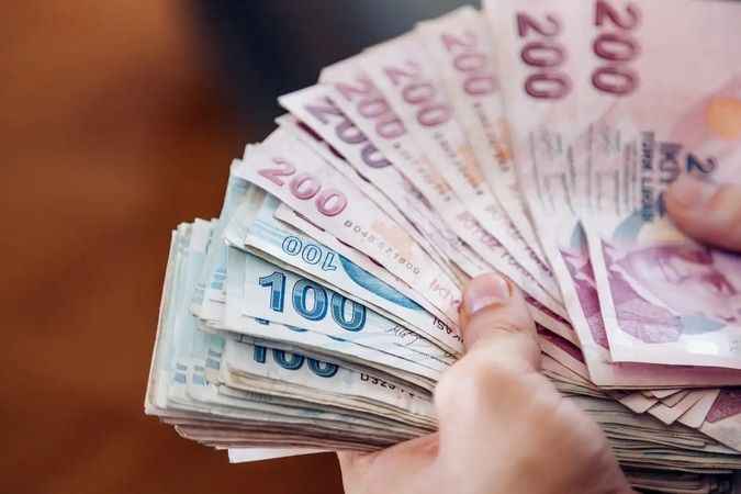 Emeklilerin Yüzü Gülmeyince PTT Devreye Girdi: Düşük Faizli Kredi Verecek!