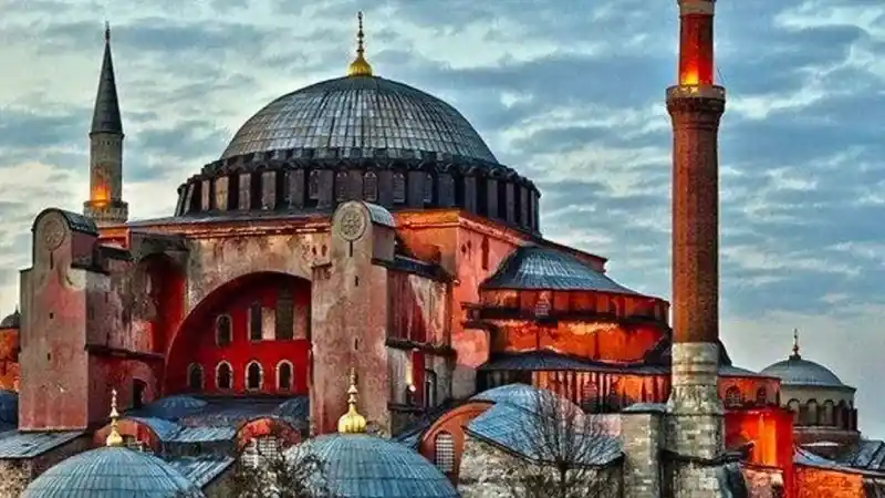 Ayasofya Ne Zaman Yapıldı? Ayasofya İlk Olarak Ne Zaman Osmanlı Devleti'nin Himayesine Girdi?