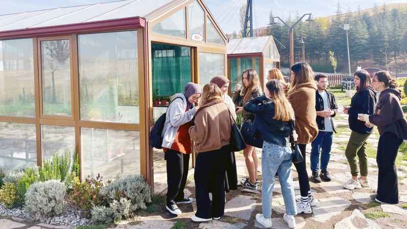 Pursaklar Belediyesi Kurdu: Öğrenciler Endemik Vadi'yi Keşfediyor