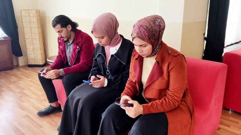 Üniversiteli Gençlerin Gözü Kulağı Ailelerinde: Filistinli Öğrenciler Savaşın Bitmesini İstiyor