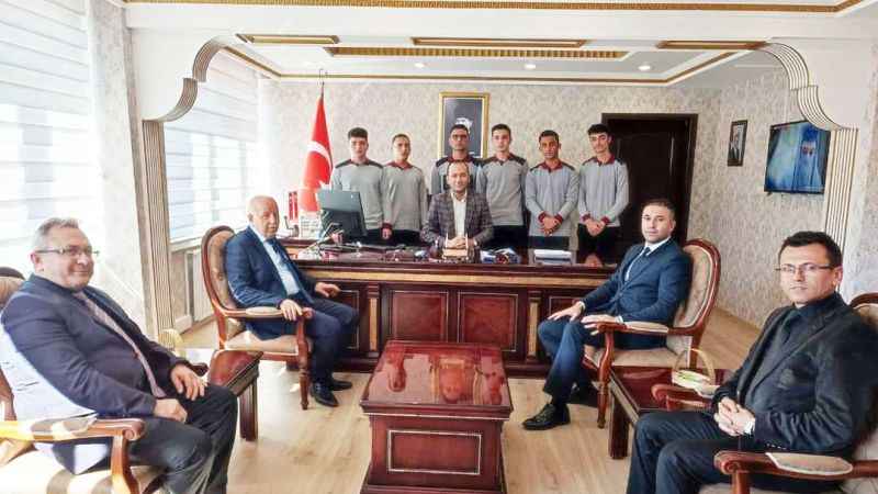 Akşemsettin Mesleki Teknik Anadolu Lisesi Öğrencileri Erasmus+ Projesiyle Yola Çıkıyor