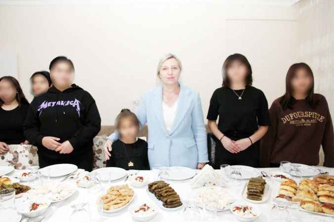 Yozgat Çocuk Evleri’nde Sürpriz Doğum Günü Kutlaması: Vali Eşi Arzu Özkan Çocukları Ziyaret Etti
