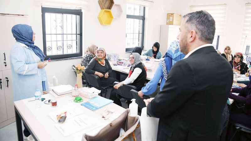 Alev Alatlı'nın Adına Açılan Eğitim Merkezi Onlarca Kursiyere Işık Tutuyor