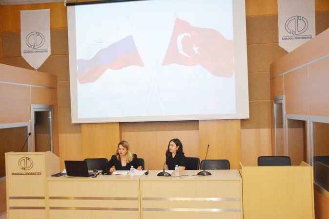 Rus Toplumunda Atatürk'ün Yeri Ne? Anadolu Üniversitesi'ndeki Seminerde Bu Soru Yanıt Buldu!