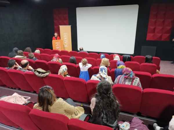 Kadınlar Çok Sevdi