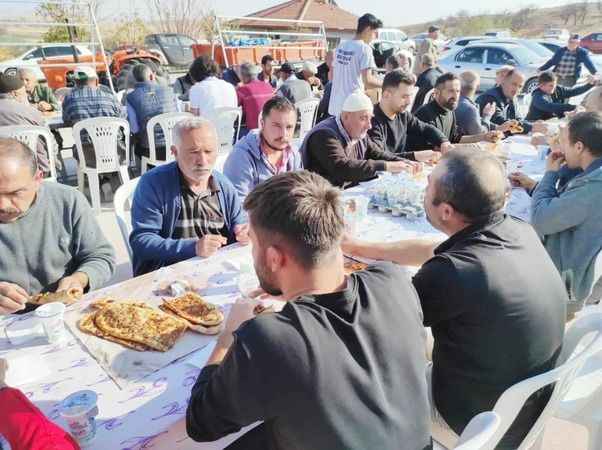 Burunören Köyü'nde Dayanışmanın Gücü: El Birliğiyle Yapılan Proje Köylüyü Bir Araya Getirdi