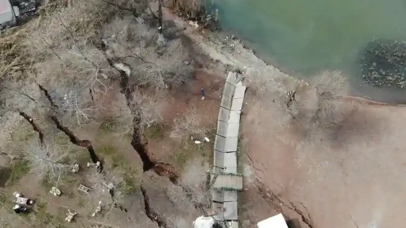 Toprak Kaymaları Akıllara Deprem İhtimalini Getirdi: Gölbaşı'nda Son Durum Nedir?