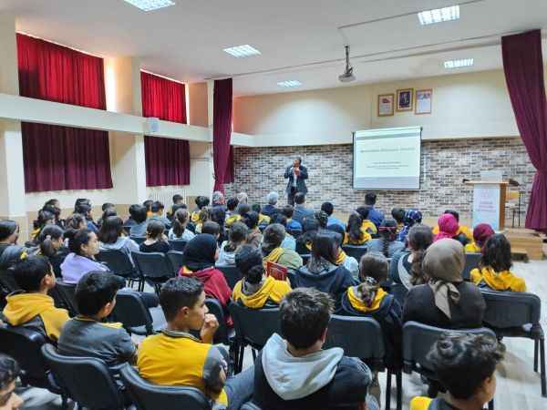 Yozgat Bozok Üniversitesi öğretim Görevlisi Prof. Dr. Mustafa Böyükata : "Hayalin Varsa Yorulmaya Değer"