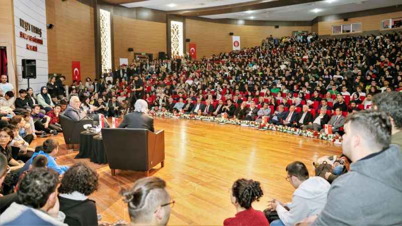 Prof. Dr. İlber Ortaylı Keçiören’de Gençlerle Buluştu: "Atatürk ve 100. Yılında Cumhuriyet" Söyleşisi Büyük İlgi Gördü