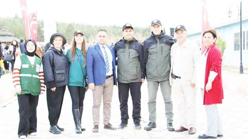 Gönüllüler 100 Fidan Dikerek Geleceğe Yemyeşil Bir Miras Bırakacak!
