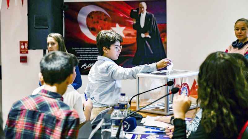 28. Dönem Çocuk Meclisi Başkanlık Divanı Seçimleri Yapıldı: 110 Çocuk Yeni Başkanı Belirledi!
