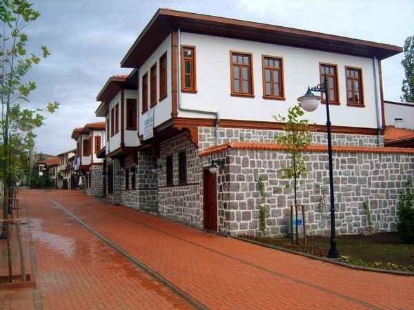 Ankara'nın Gizli Hazinesi: Hamamönü'nün Tarihi Yanını Tanıyın!