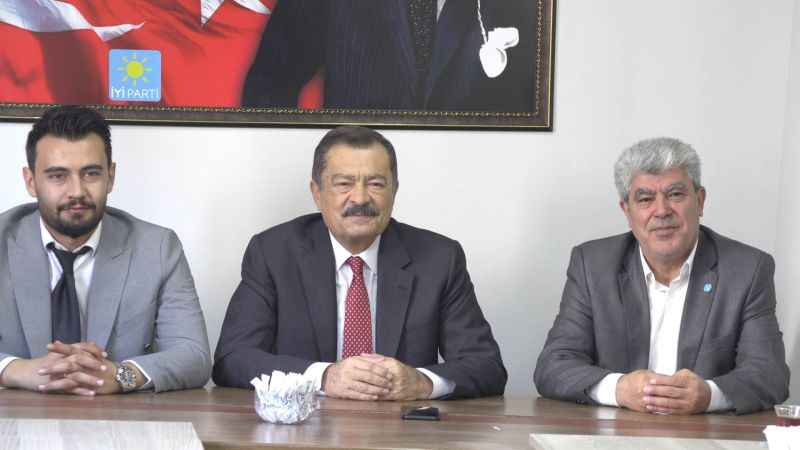 Emeklinin 5 Bin TL İkramiyesi Pul mu Oldu? Yozgat Milletvekili Lütfullah Kayalar Emekli İçin Çağrı Yaptı!