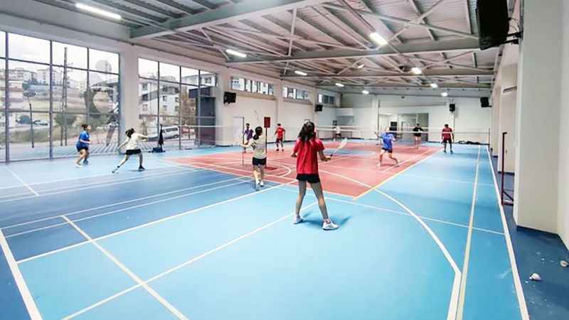 Pursaklar'da Kapalı Spor Kompleksi Kullanıma Açılıyor