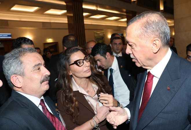 Gazeteciler Yeşil Pasaport İstiyor: İstek Değil Mesleki İhtiyaç!