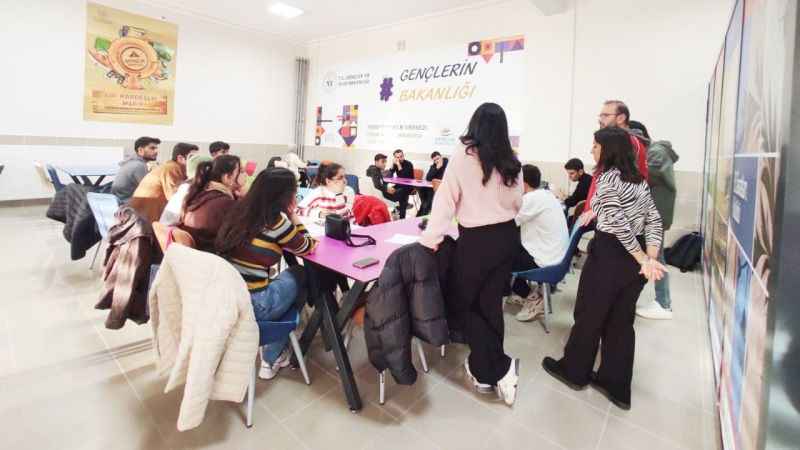 Genç Ofis Yozgat Bozok Üniversitesi'nde Eğitim ve Sosyal Faaliyetlere Devam Ediyor
