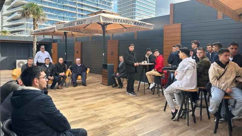 Hayırsever İş İnsanı Bilal Şahin Hafız Öğrencilerini İstanbul'da Ağırladı
