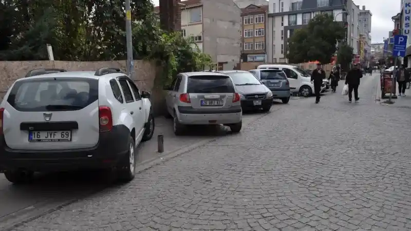 Kırıkkale ve Yozgat'ta Yeni Sorun: Kaldırımlar Dolu, Yollar Boş!