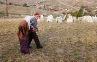 Yozgat Şefaatlili Şair 55 Günde Hem Anne Hem Baba Acısı Yaşadı