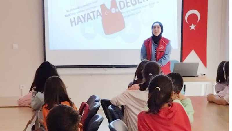 Sorgun Gençlik Merkezi'nden Gençlere Değerler Eğitimi! Toplumu Ayakta Tutan Değerler Anlatıldı!