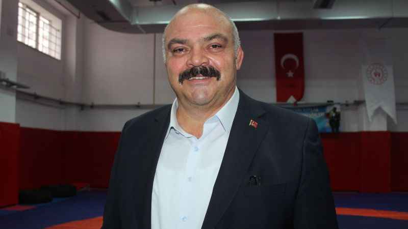 Avrupa, Dünya ve Olimpiyat Şampiyonu Mahmut Demir: Yozgatlı Sporcuları Ziyaret Etti ve Moral Oldu