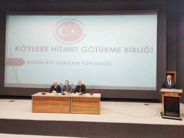 Akdağmadeni'nde Köy Kalkınması İçin Toplantı: Kaymakam Topuz Öncülüğünde Gerçekleşti