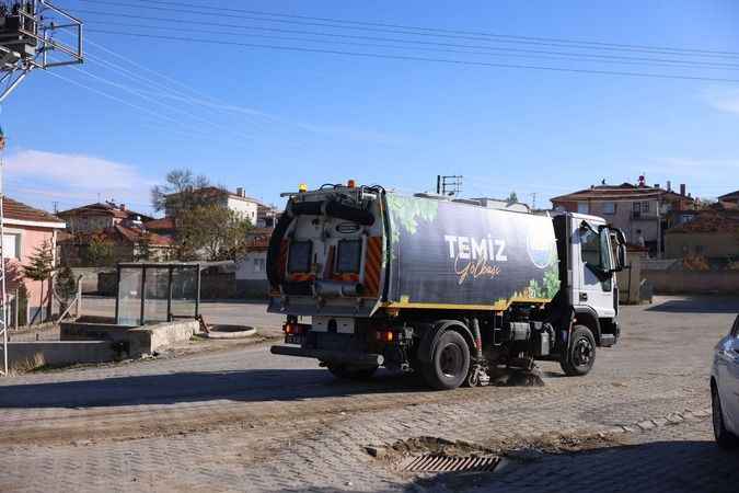 Yeşilin Başkenti Gölbaşı'nda: Belediye Kırsal Yerleri Kapsamlı Bir Şekilde Temizledi!