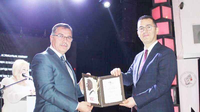 Yozgat Milli Eğitim Müdürü İsmail Altınkaynak'a Ödül: 'Yılın Bürokratı' Seçildi