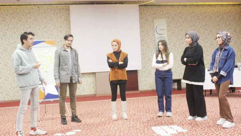 17-26 Yaş Arasındaki Gençlere Liderlik Eğitimi: SORGED'den Gençlere Özel Atölye
