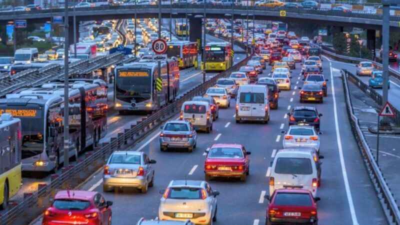 Sürücüler Uyarıldı: 400 TL'den Kaçarken 30 Bin TL'ye Yakalanabilirsiniz, Dikkat Edin!