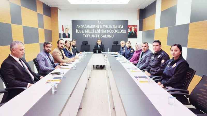 Akdağmadeni Kaymakamlığı Koordinasyon Toplantısı: Kadına Yönelik Şiddetle Mücadelede Önemli Kararlar Alındı