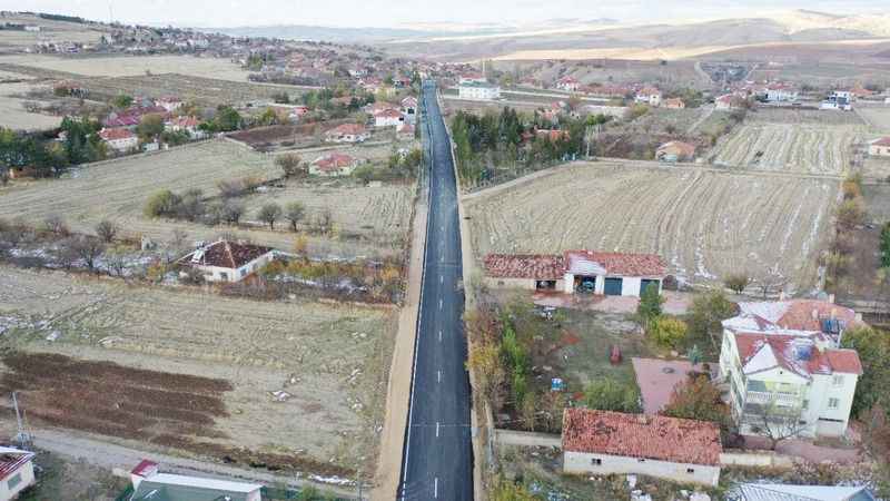 Felahiye-Çandır Yolu Yenilendi: 13 Kilometreye 20 Bin Ton Asfalt