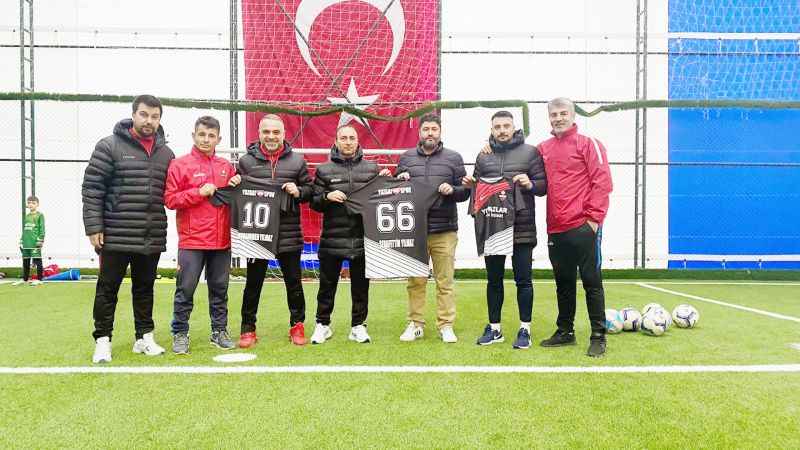 Yapıtur Yozgat 66 Gençlikspor'a Yeni Sponsor: Yozgatlı İş İnsanı Takımı Yalnız Bırakmadı!