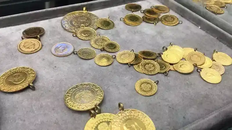 Altın Piyasasında Tarihi An: Gram 1872 TL'yi Gördü! Gram Altın Ons Desteğiyle Rekor Üstüne Rekor Kırdı!