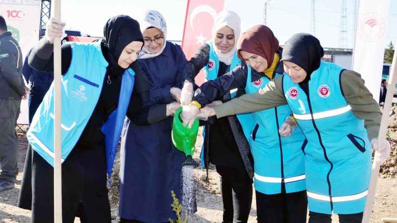 TDV ve DİTİB Kahramanmaraş'ta 27 Bin Fidan Dikti! 1 İyilik 1 Fidan Projesi Kapsamında Dikildi!